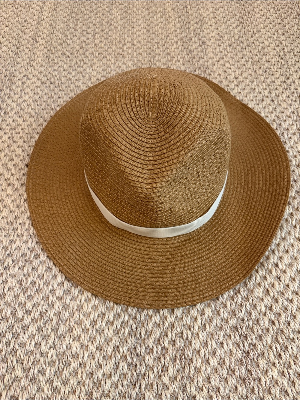 Women’s Dark Khaki Straw Packable Hat with Cream Band